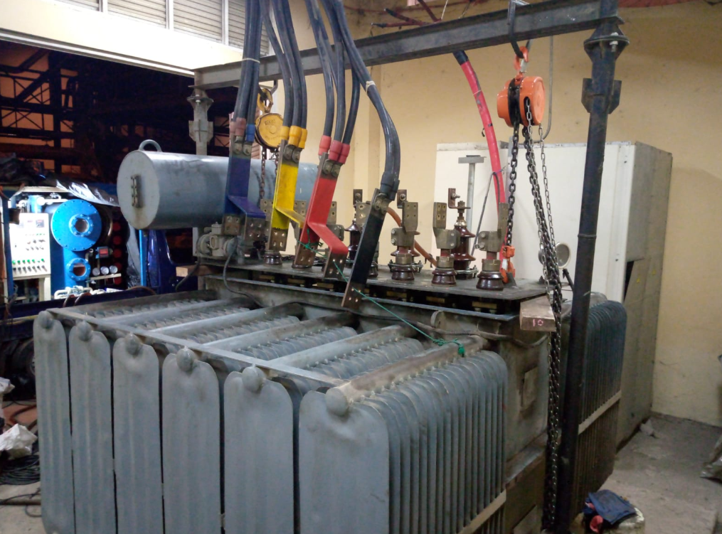 Proses Perbaikan Overhaul Bushing Trafo Workshop PT Madina Aman Sejahtera